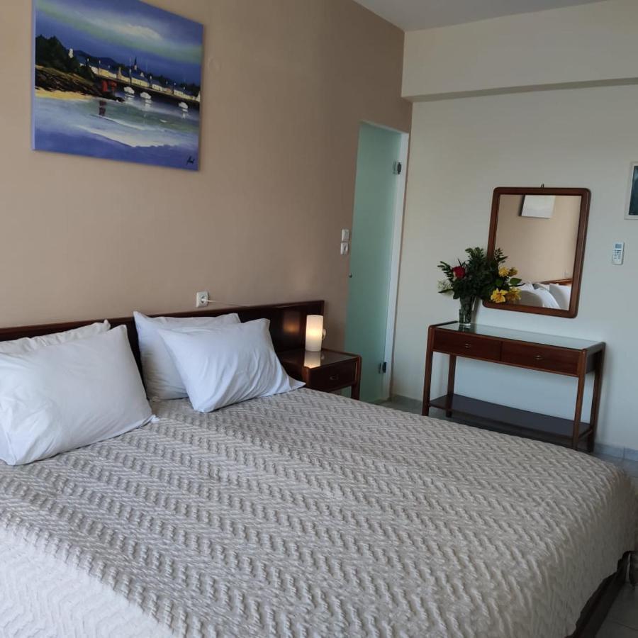 Ballas Apartments Agia Efimia Bagian luar foto