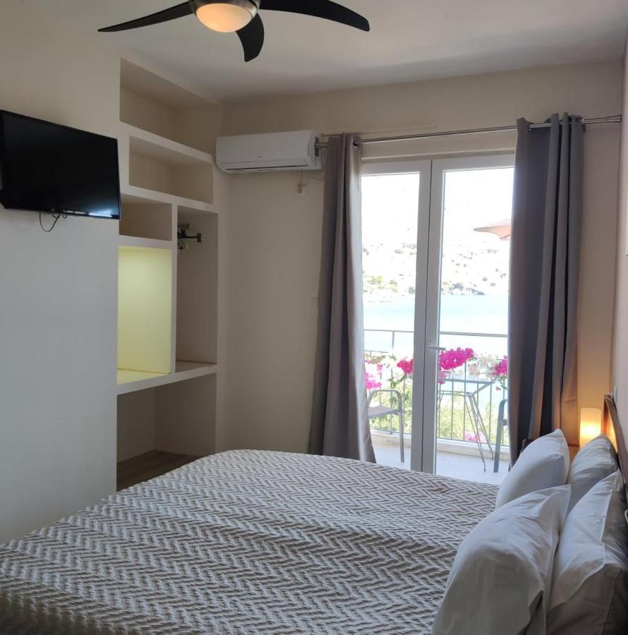 Ballas Apartments Agia Efimia Bagian luar foto