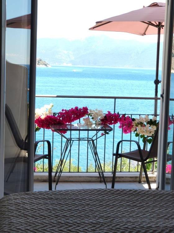 Ballas Apartments Agia Efimia Bagian luar foto