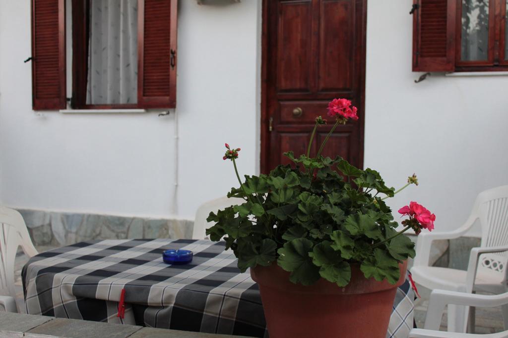 Ballas Apartments Agia Efimia Ruang foto