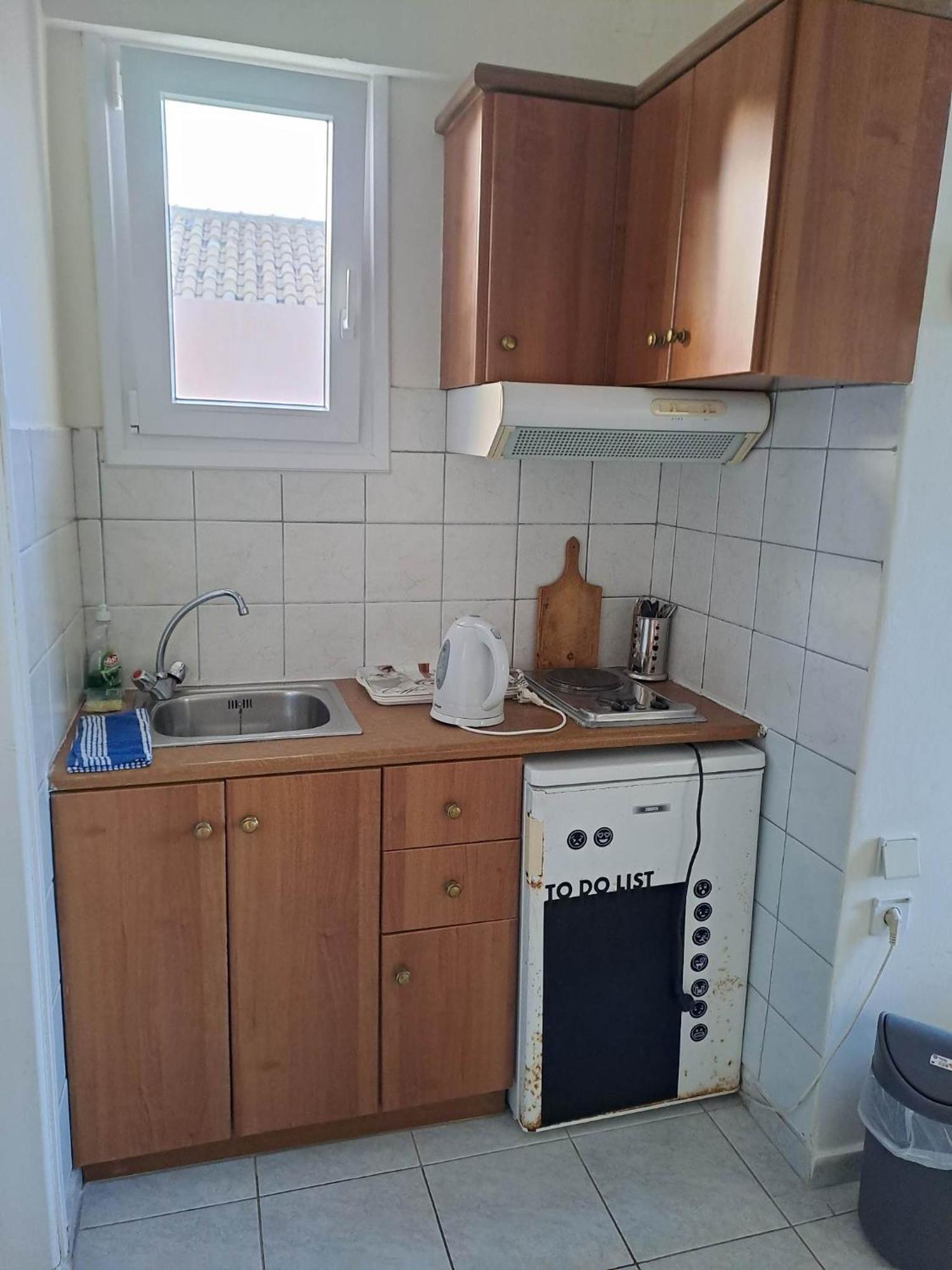 Ballas Apartments Agia Efimia Bagian luar foto