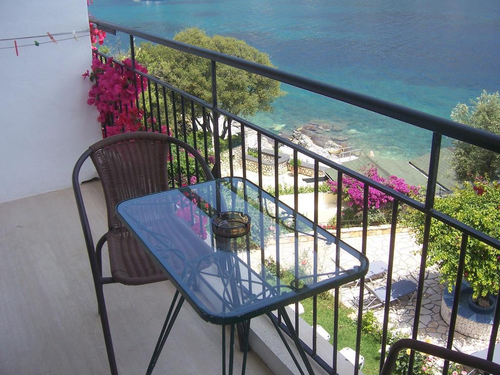 Ballas Apartments Agia Efimia Ruang foto